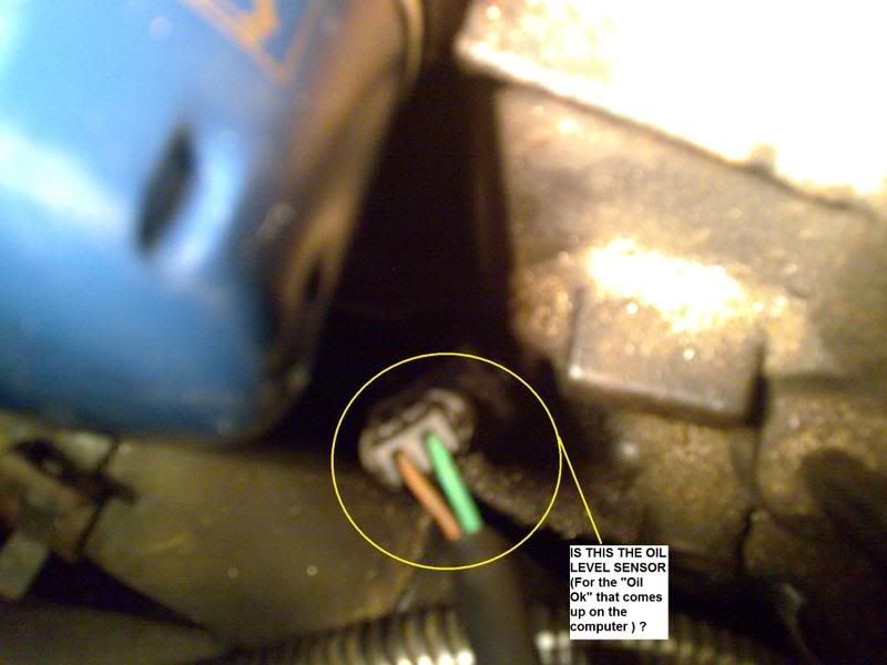 Where is the oil level sensor and oil pressure switch on a 172ff ?