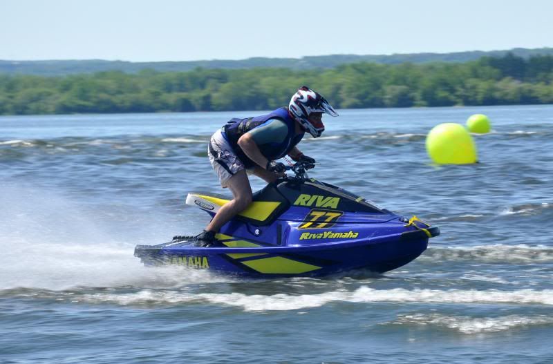 http://i79.photobucket.com/albums/j133/Lakeside518/Toyota%20Watercross%20Syracuse%20NY%202010/DSC_0400_Kris.jpg