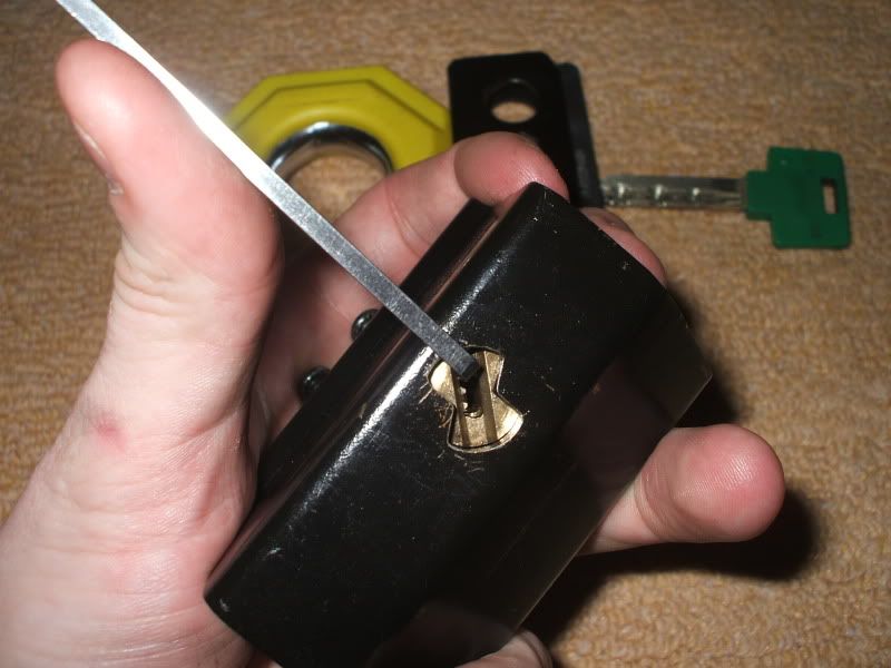 mul-t-lock padlock