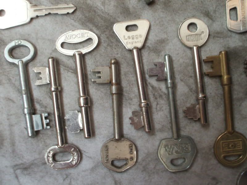picture of old keys