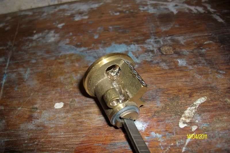 rim cylinder lock removal