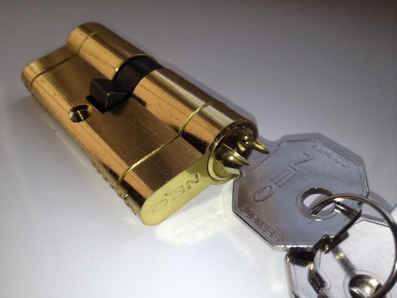 NEO cylinder lock