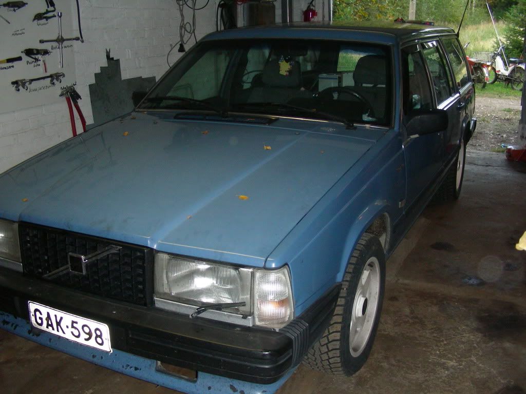 http://i79.photobucket.com/albums/j139/Volvomies89/Volvo%20740/DSCN1277.jpg