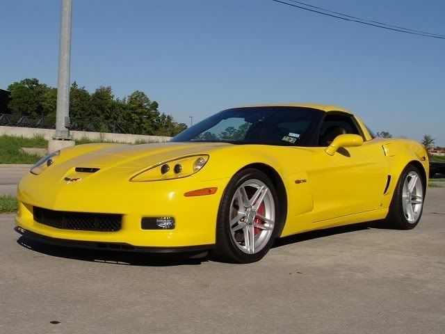 2006_Chevrolet_Corvette_11202a_Yellow_1.jpg
