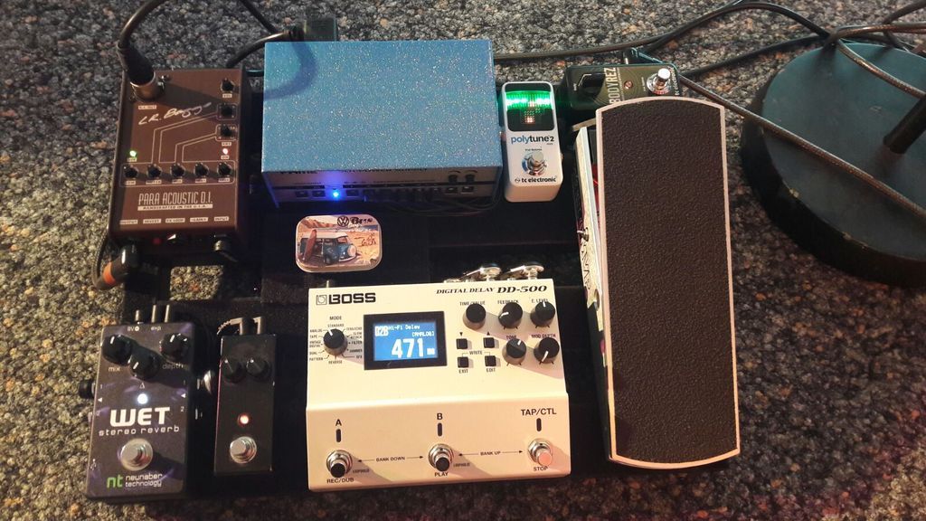 Recently I built a nice little Direct Stereo Pedalboard (Tech21 content