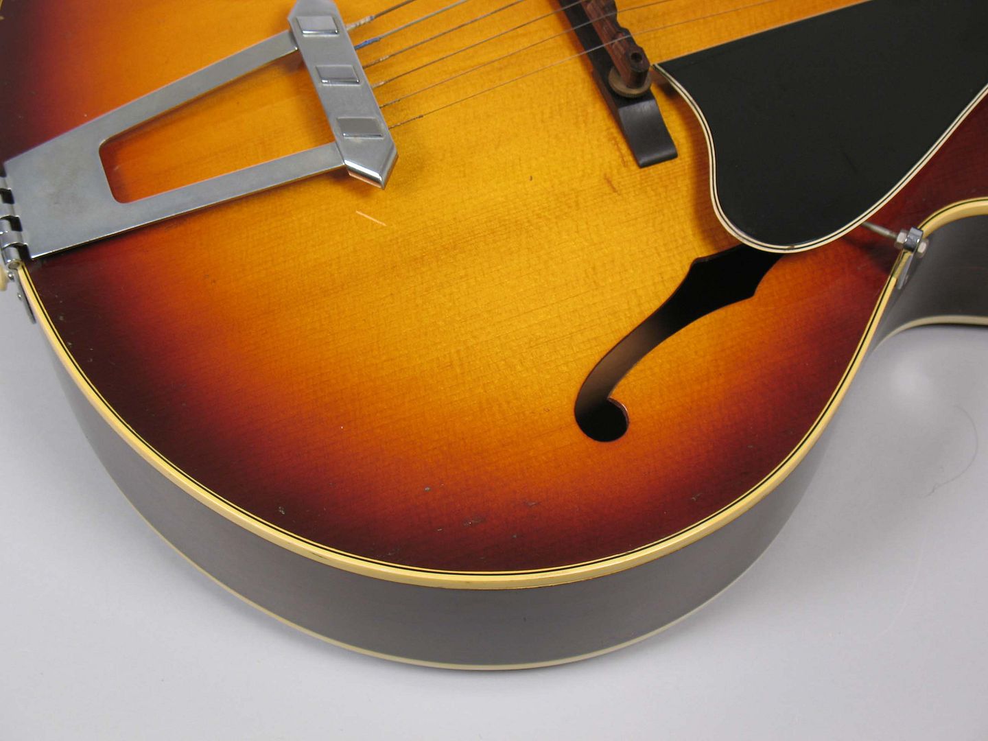  photo 196869GibsonL-4CSunburst024.jpg