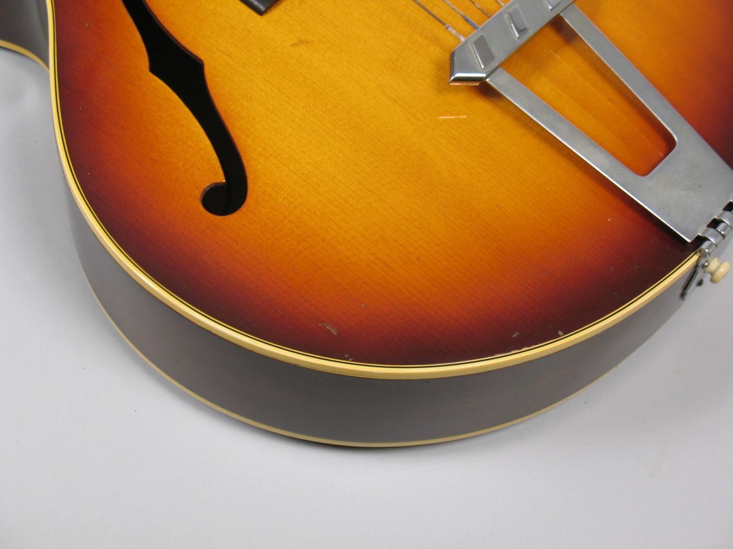  photo 196869GibsonL-4CSunburst026.jpg