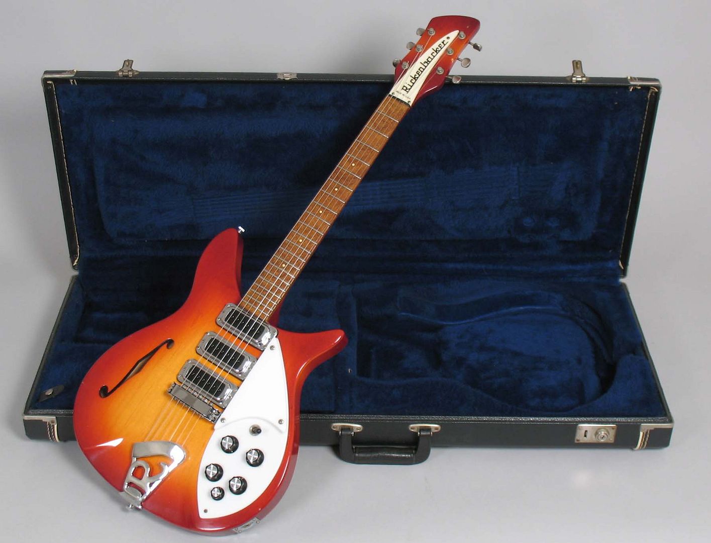  photo 1980Rickenbacker320Fireglo012.jpg