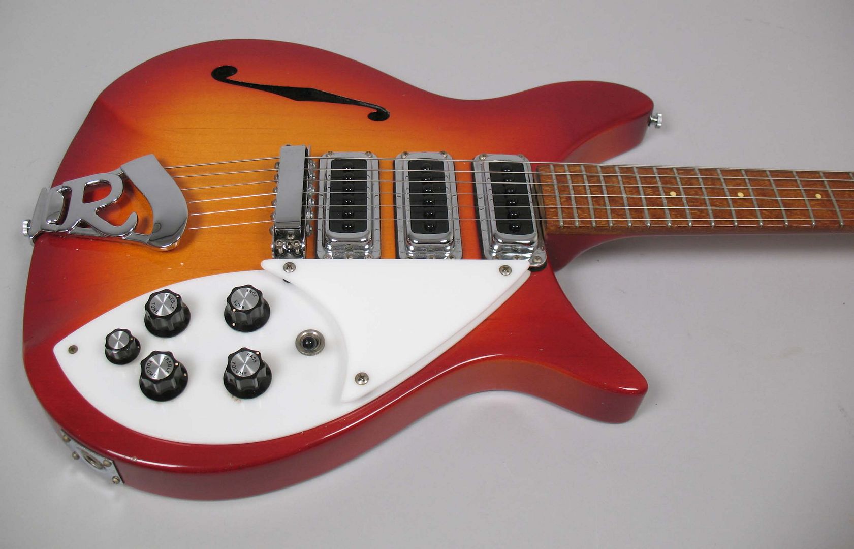  photo 1980Rickenbacker320Fireglo034.jpg