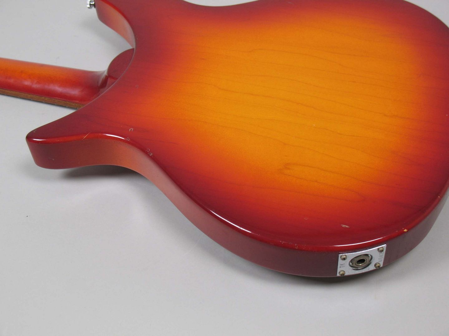  photo 1980Rickenbacker320Fireglo049.jpg