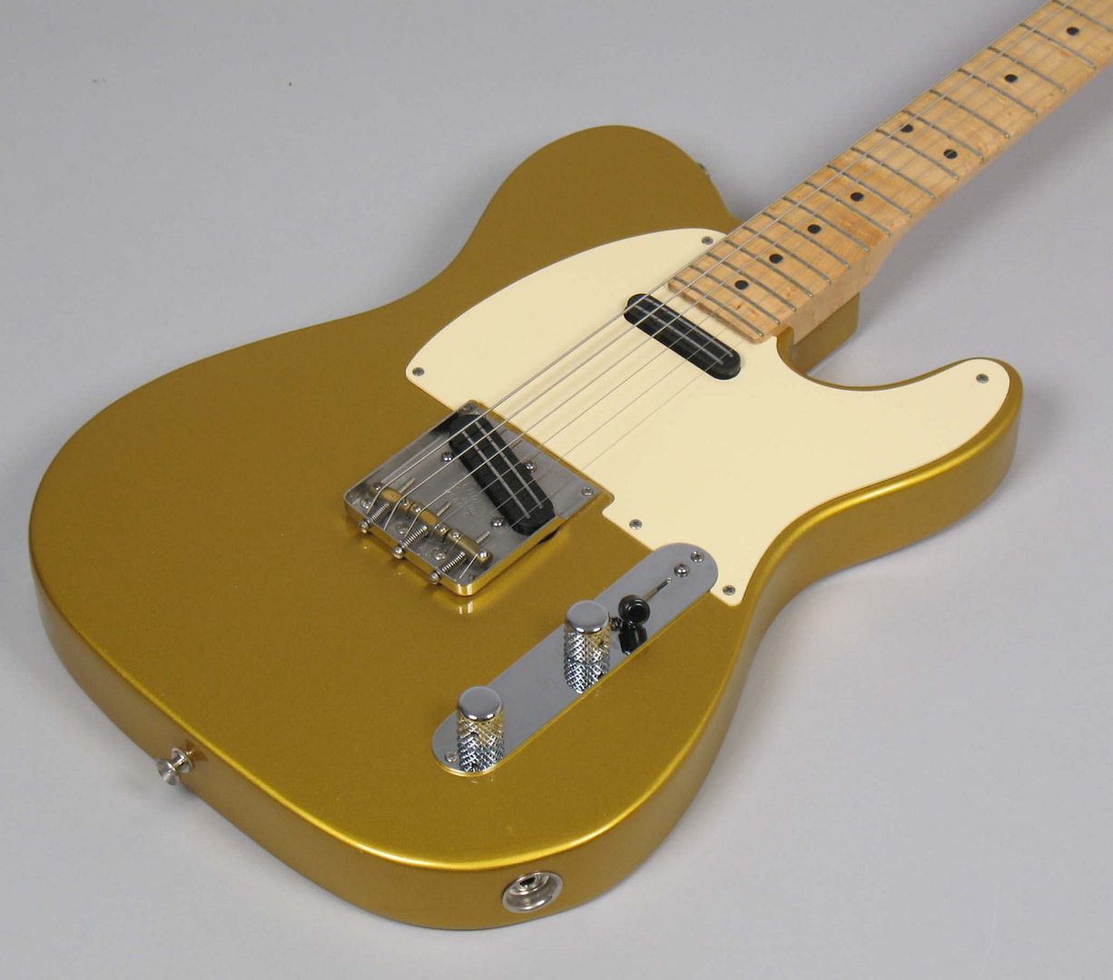  photo 1994fendercustomshopdannygattontele035.jpg