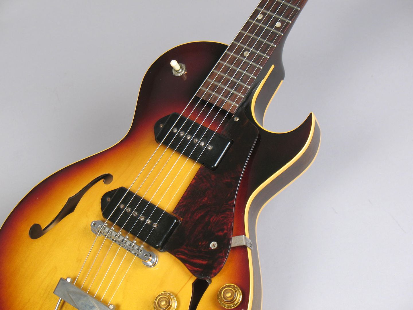  photo 1956GibsonES-140Sunburst041.jpg