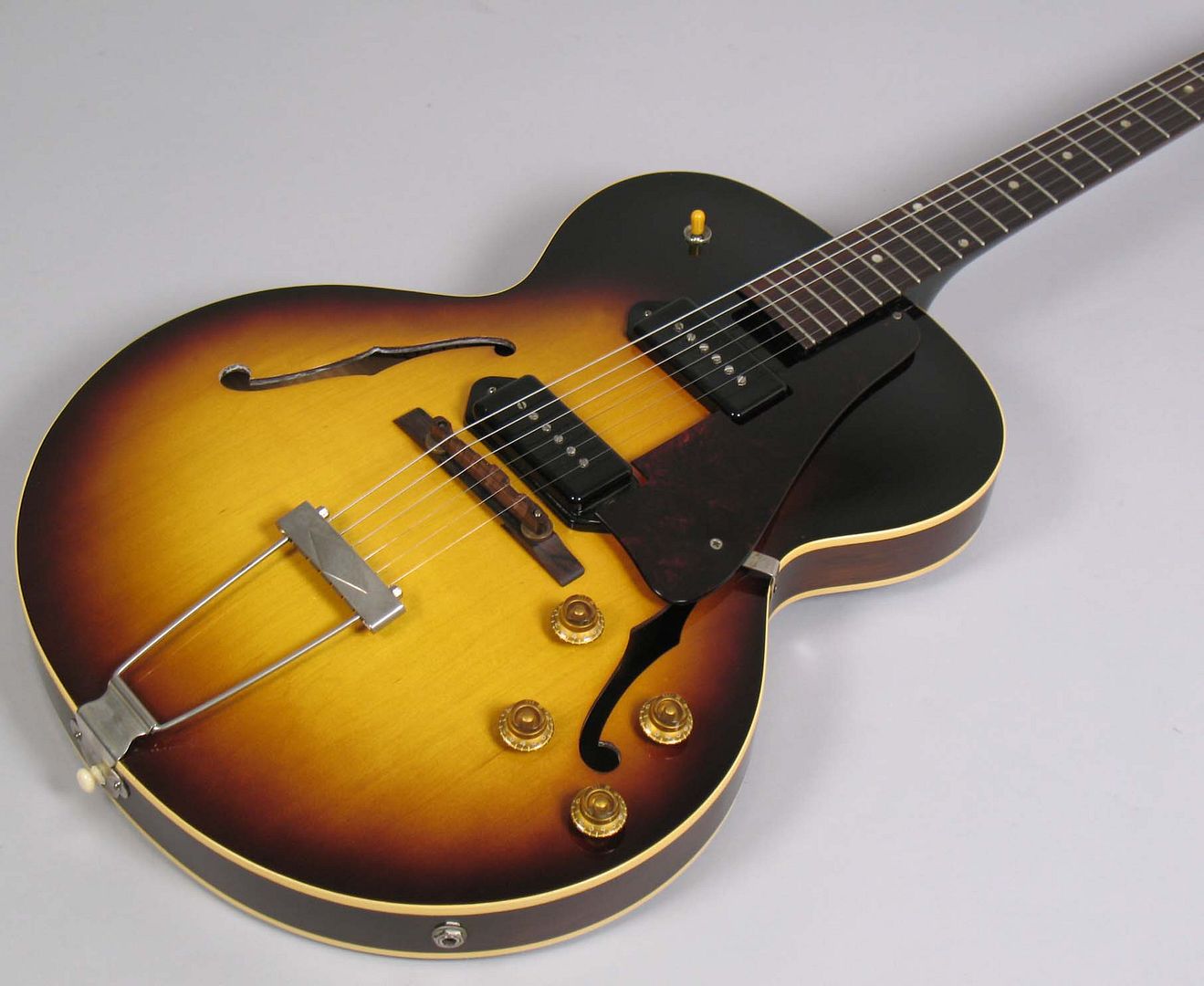  photo 1957GibsonES-125TDSunburst013025.jpg