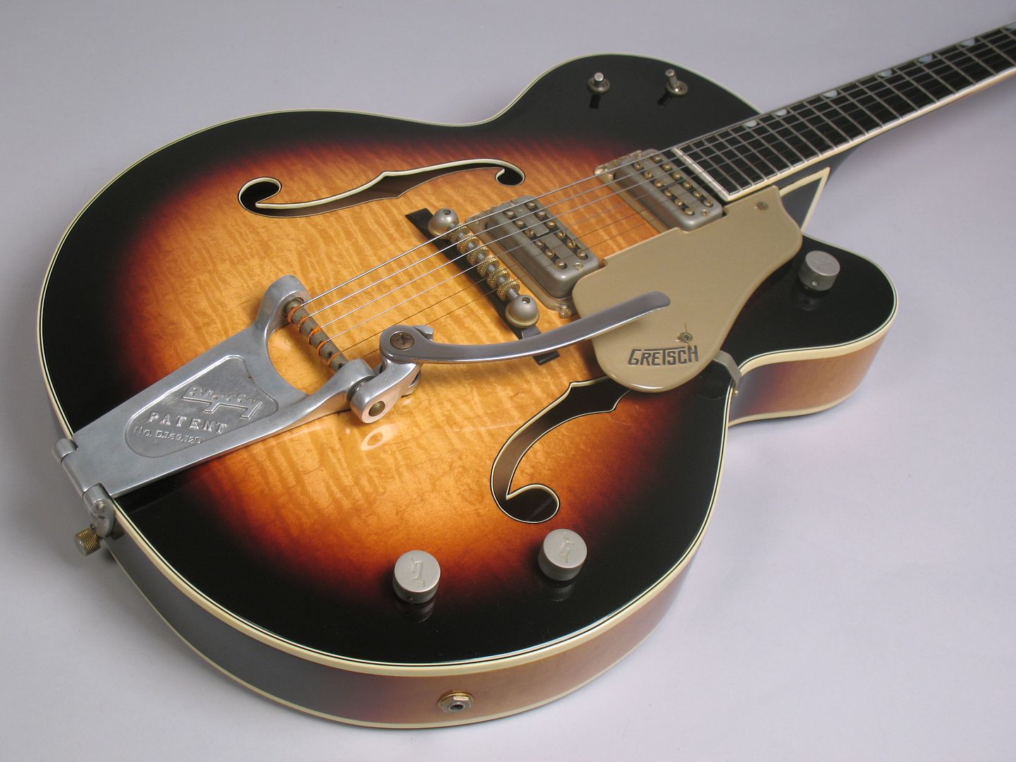  photo 1959GretschCountryClubSunburstPAFfilterFlamed057.jpg