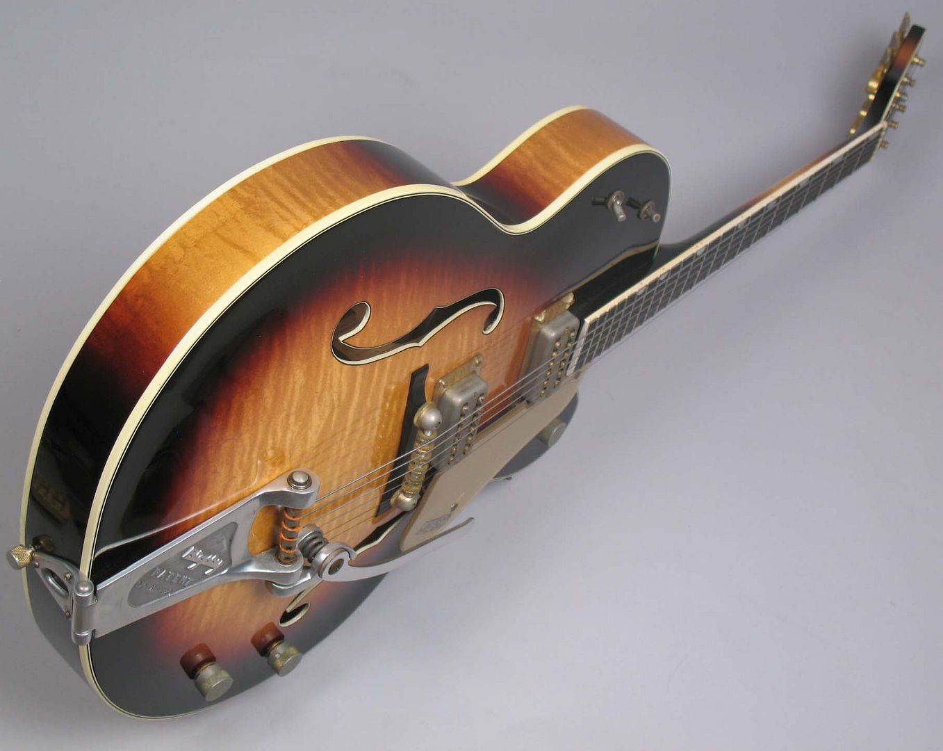  photo 1959GretschCountryClubSunburstPAFfilterFlamed064.jpg