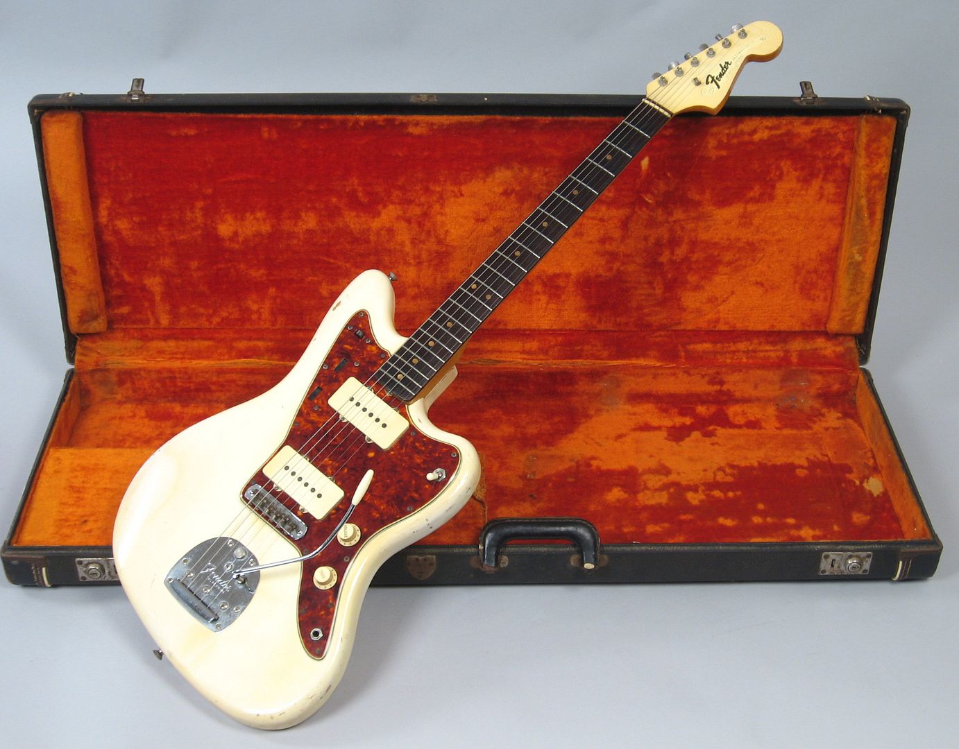  photo 1964FenderJazzmasterOlympicWhiteOHSC097.jpg