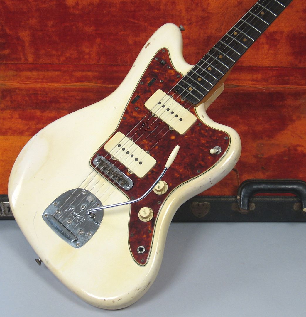  photo 1964FenderJazzmasterOlympicWhiteOHSC098.jpg