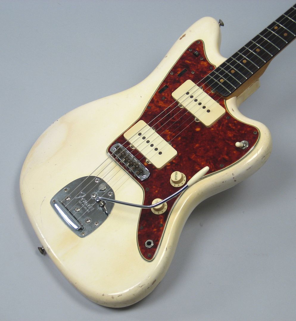  photo 1964FenderJazzmasterOlympicWhiteOHSC114.jpg