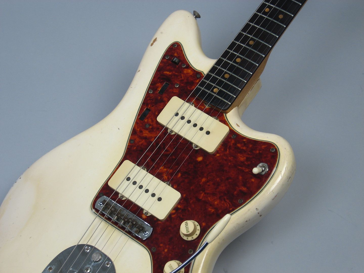  photo 1964FenderJazzmasterOlympicWhiteOHSC116.jpg