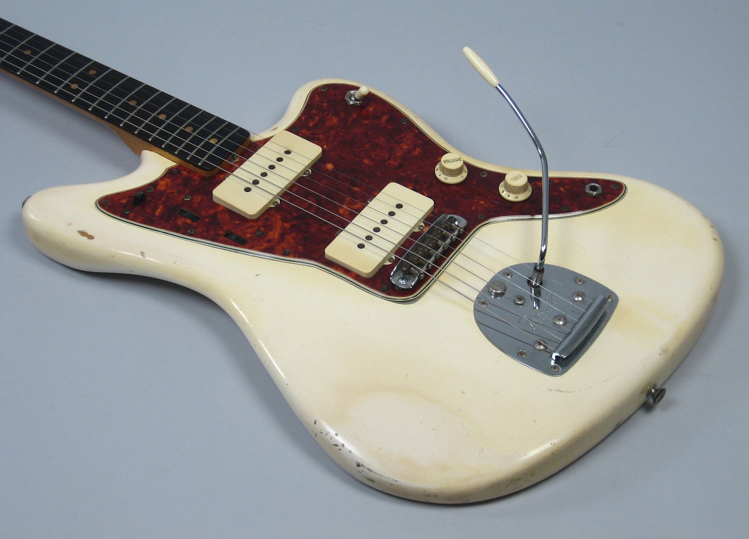  photo 1964FenderJazzmasterOlympicWhiteOHSC124.jpg