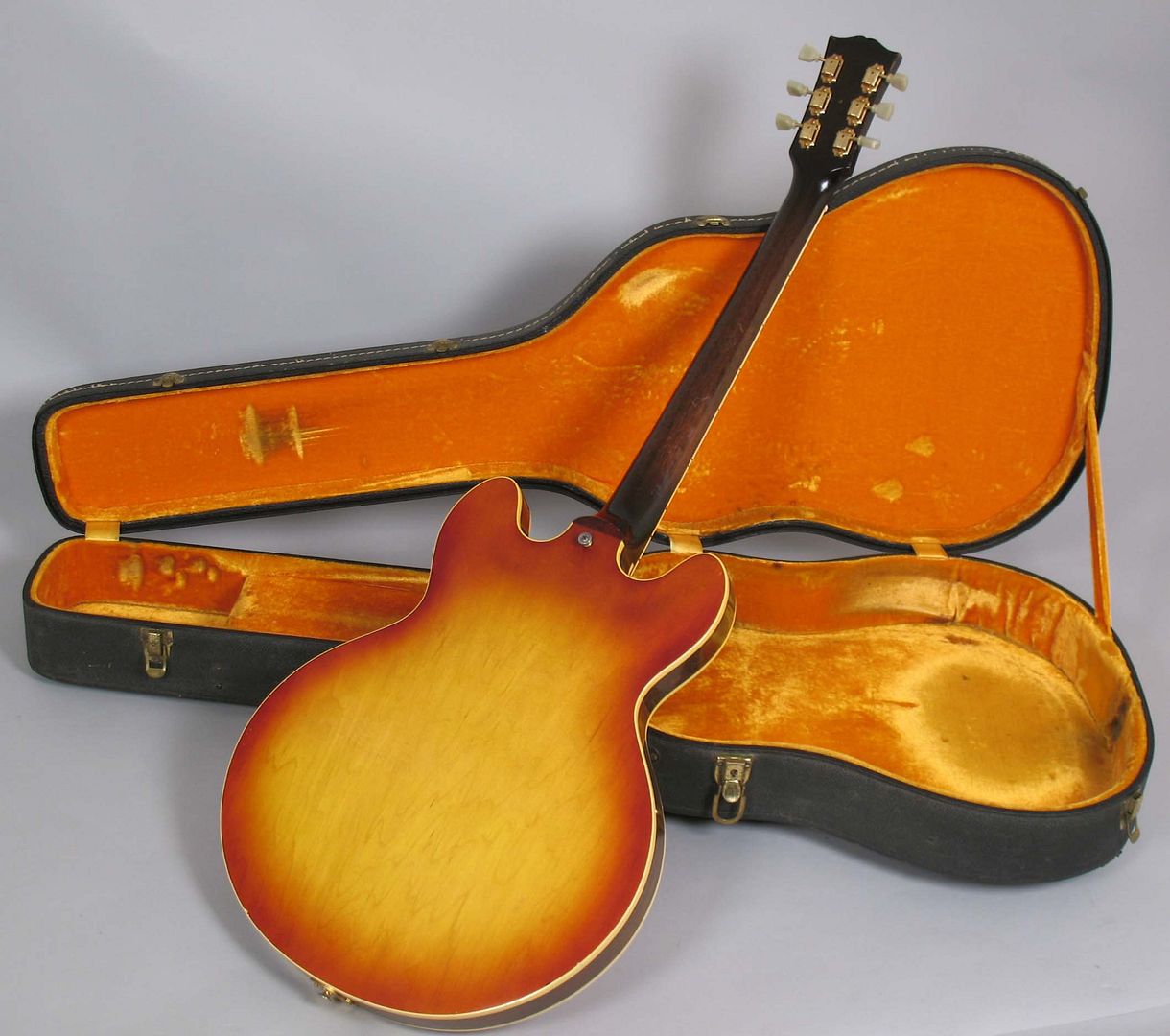  photo 1965GibsonES-345Sunburst014017.jpg