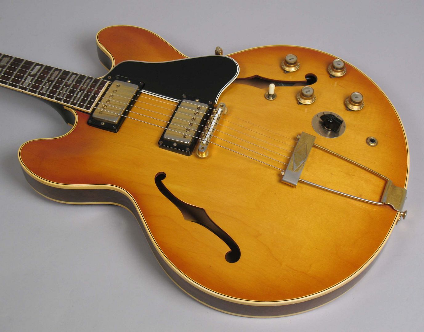  photo 1965GibsonES-345Sunburst014034.jpg