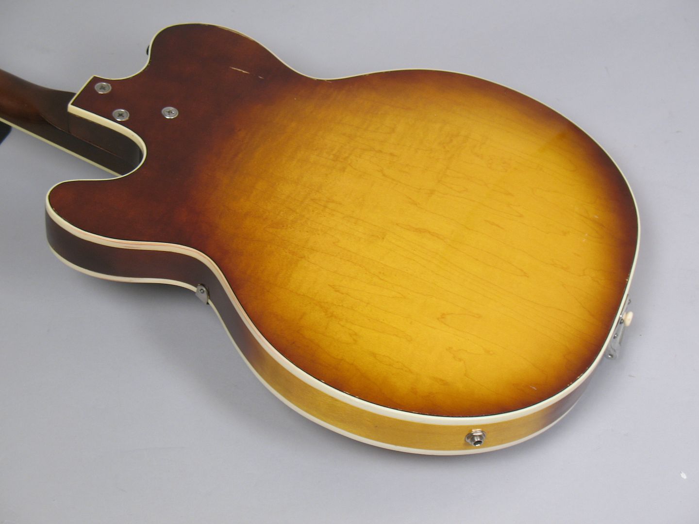  photo 1966HarmonyH74Sunburst111.jpg