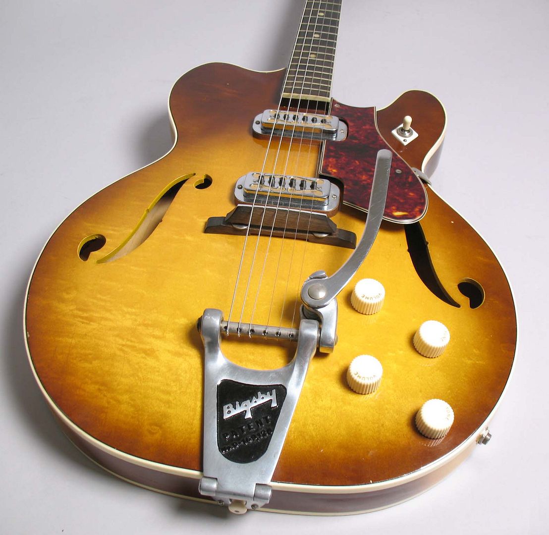  photo 1966HarmonyH74Sunburst153.jpg