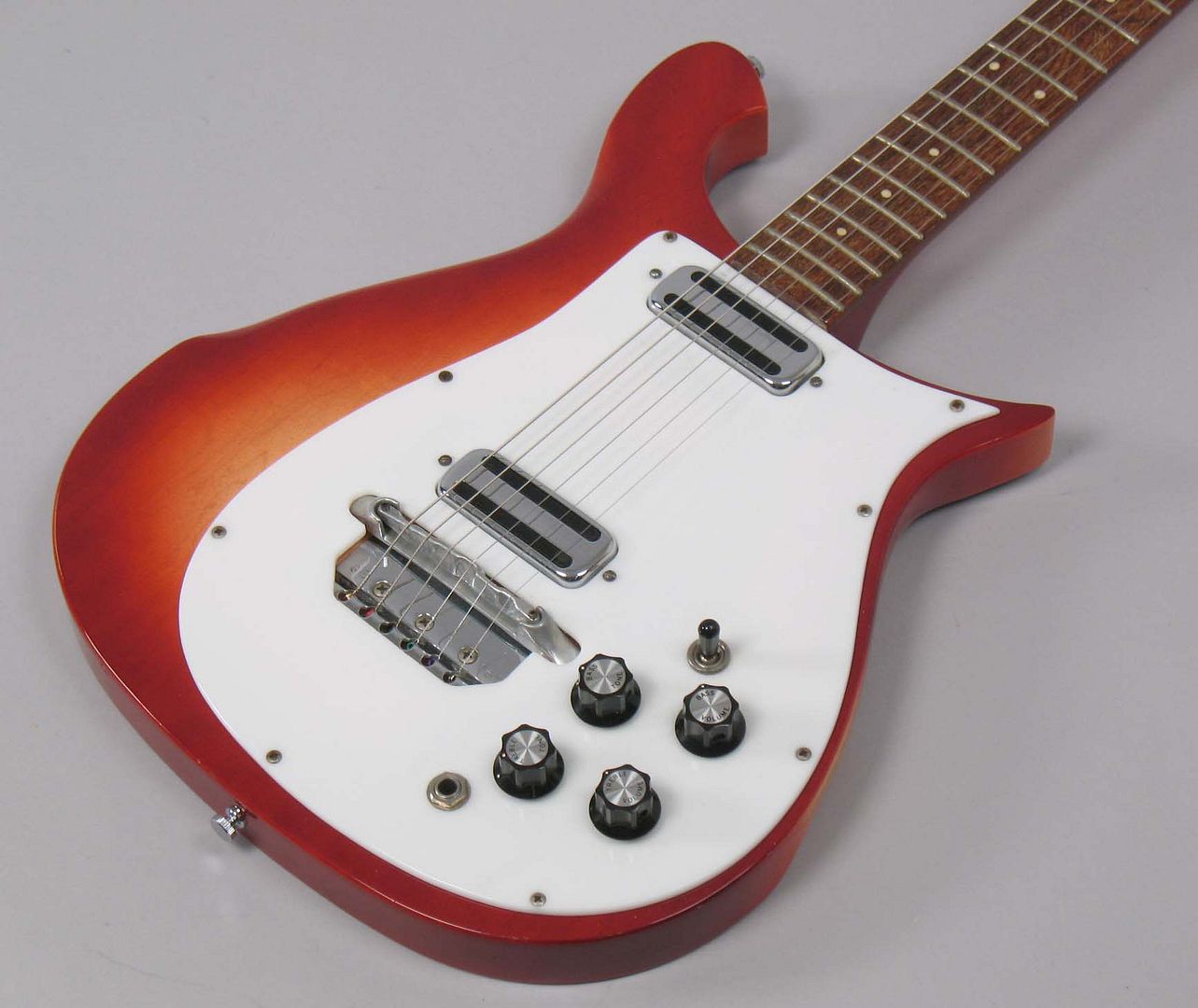  photo 1967Rickenbacker450Fireglo026.jpg