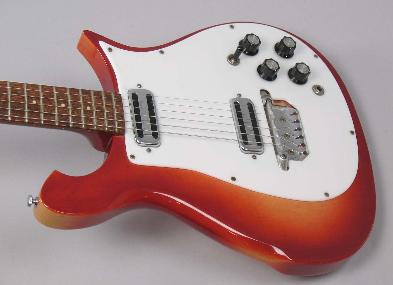  photo 1967Rickenbacker450Fireglo033.jpg