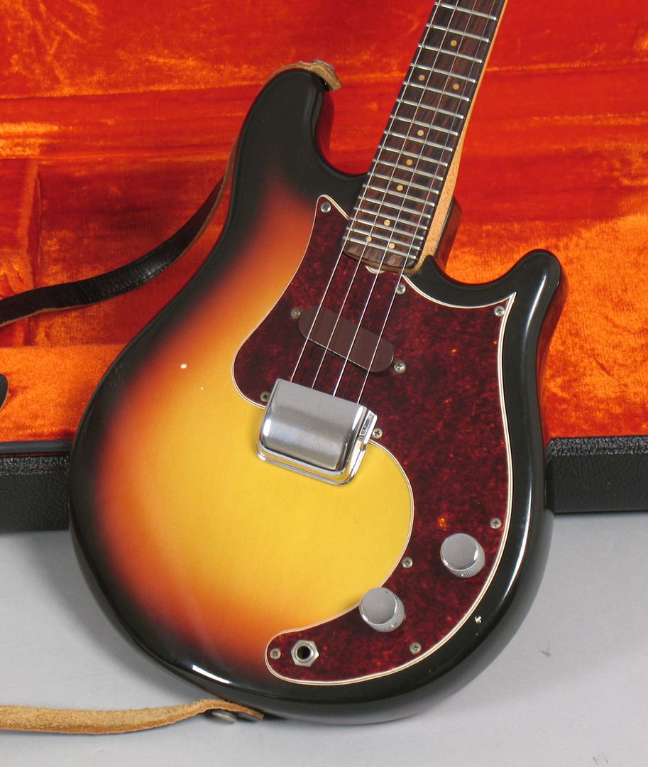  photo 1968FenderElectricMandolinSunburst013.jpg