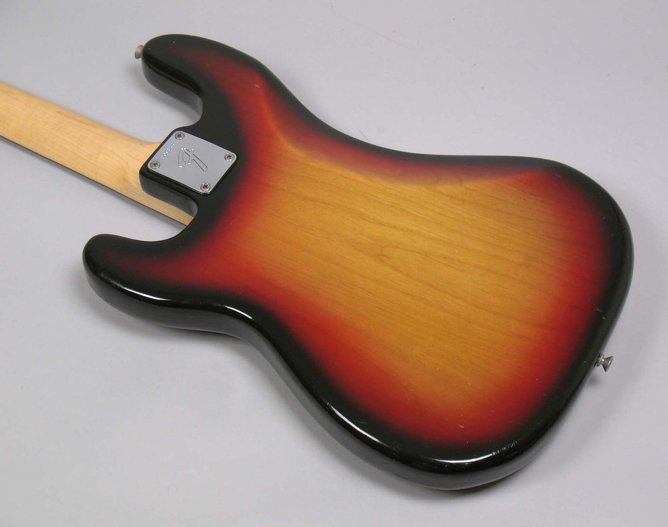  photo 1973FenderPrecisionBassFretlessSunburstRosewood064.jpg