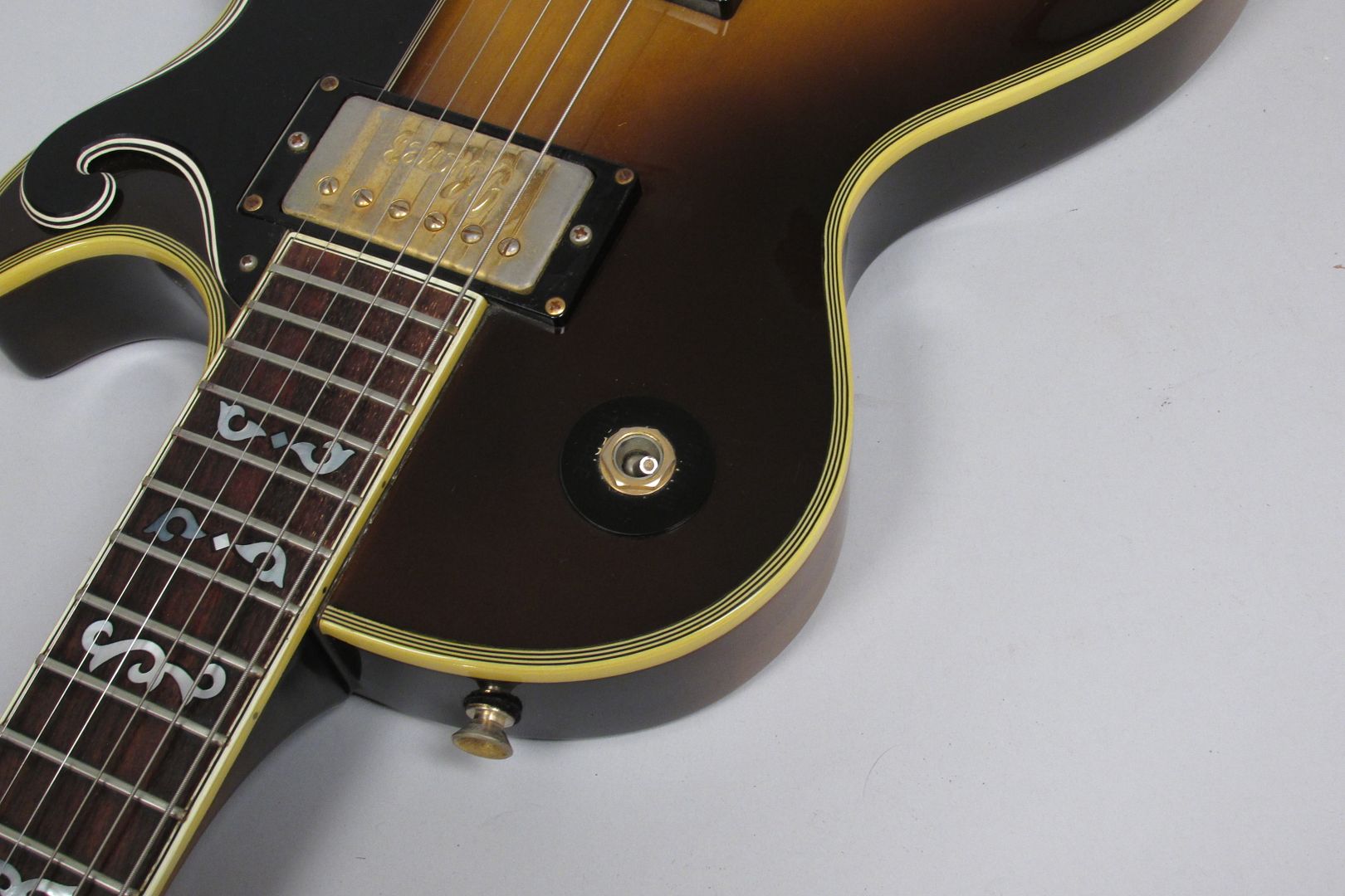  photo 1975IbanezCustomAgent2405Sunburst031.jpg