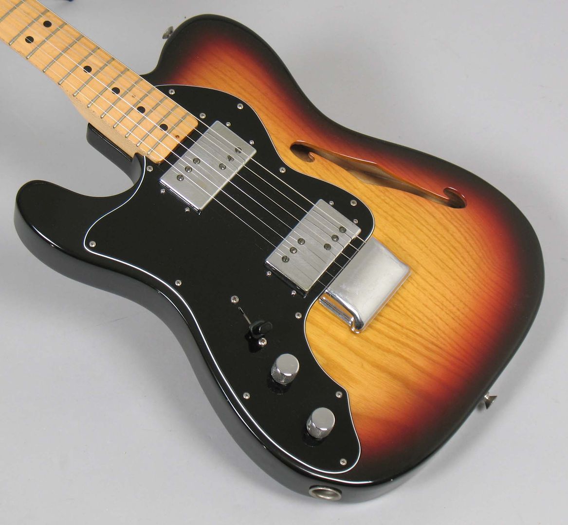  photo 1977FenderTelecasterThinlineSunburst040.jpg