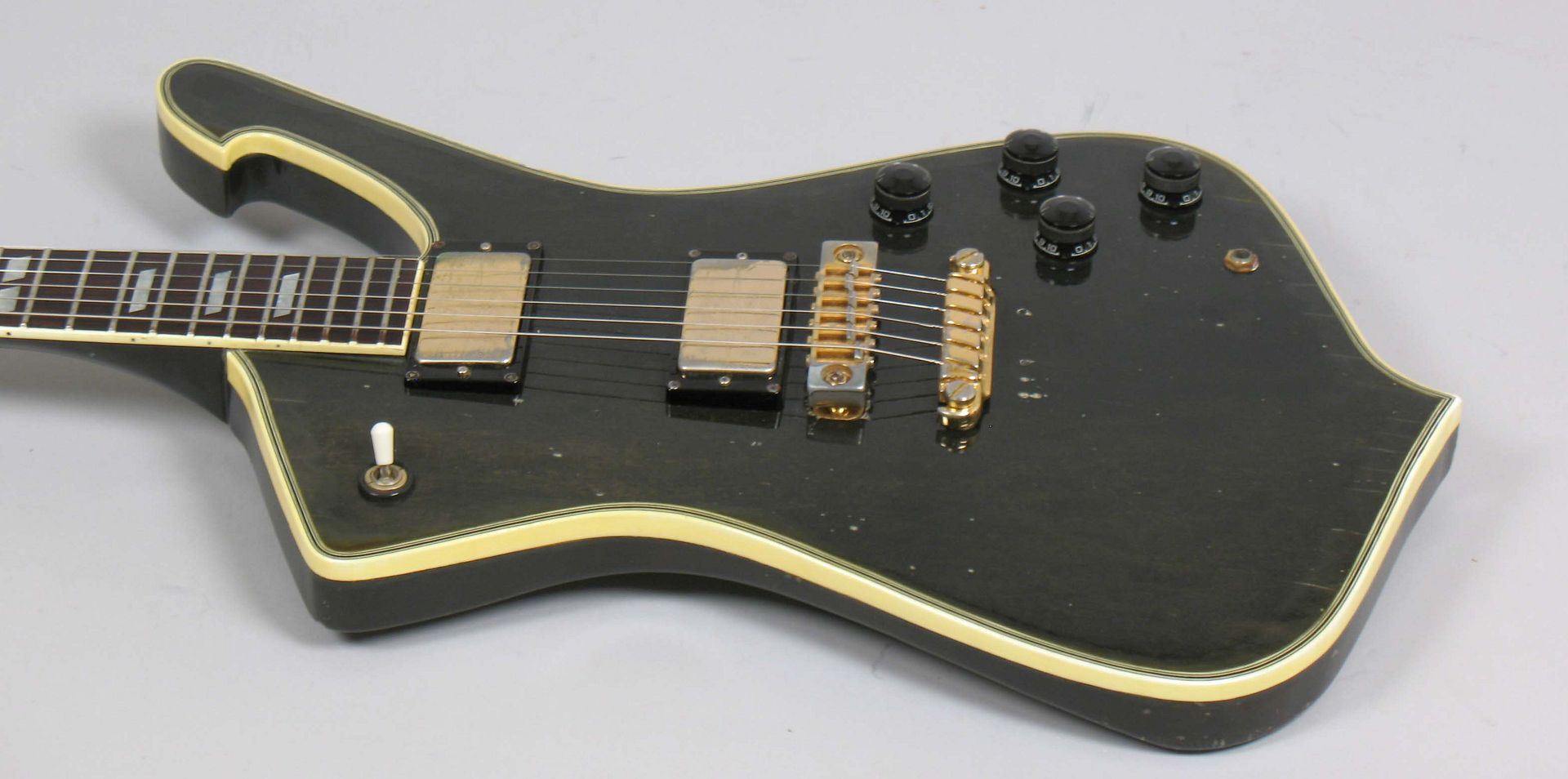  photo 1978IbanezIC400Iceman047.jpg