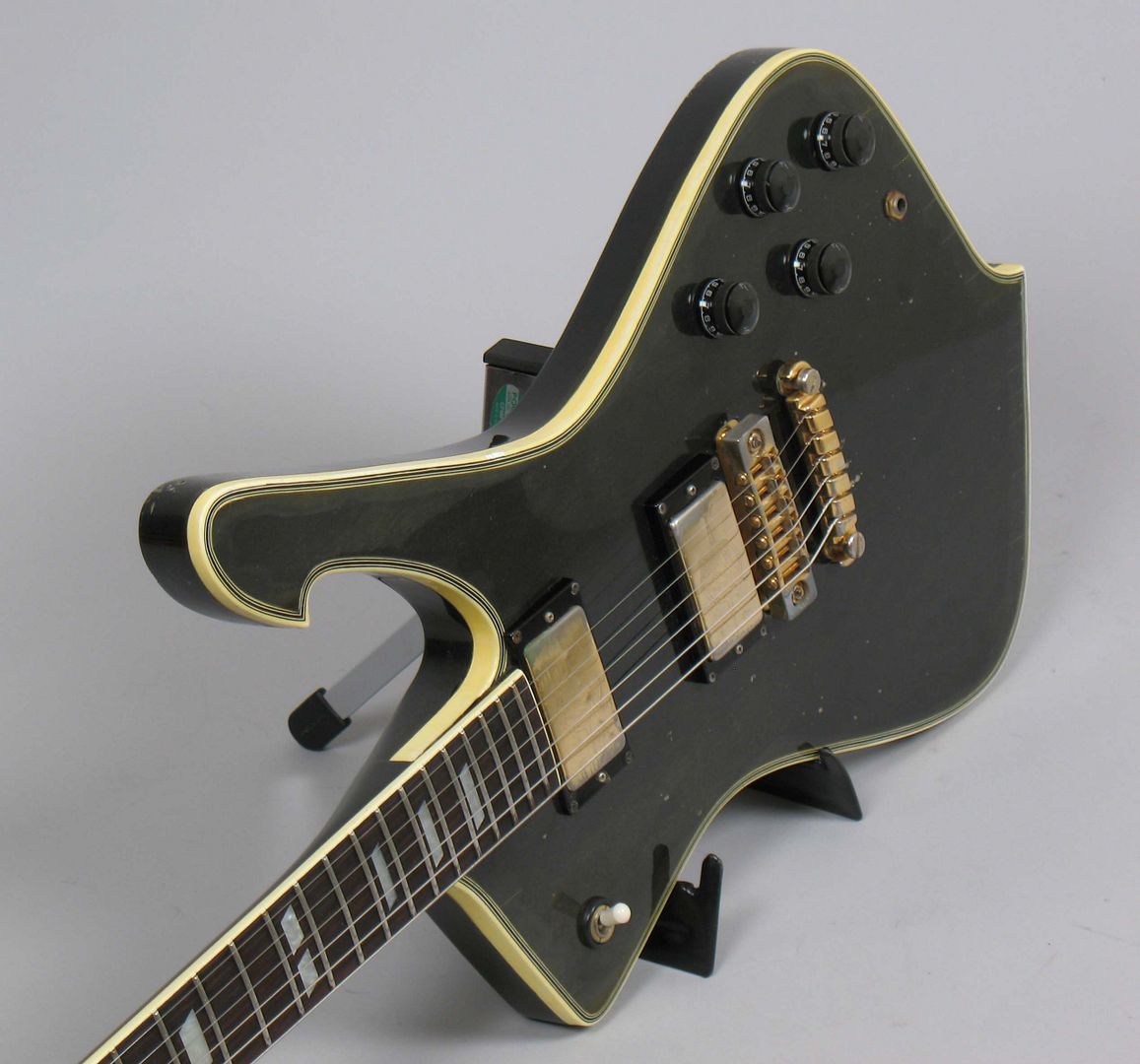  photo 1978IbanezIC400Iceman086.jpg