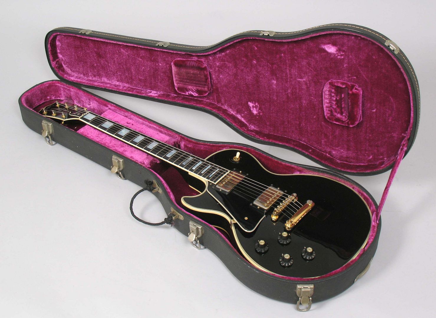  photo 1974GibsonLesPaulCustom20thAnniversaryEbonyLEFTY007.jpg