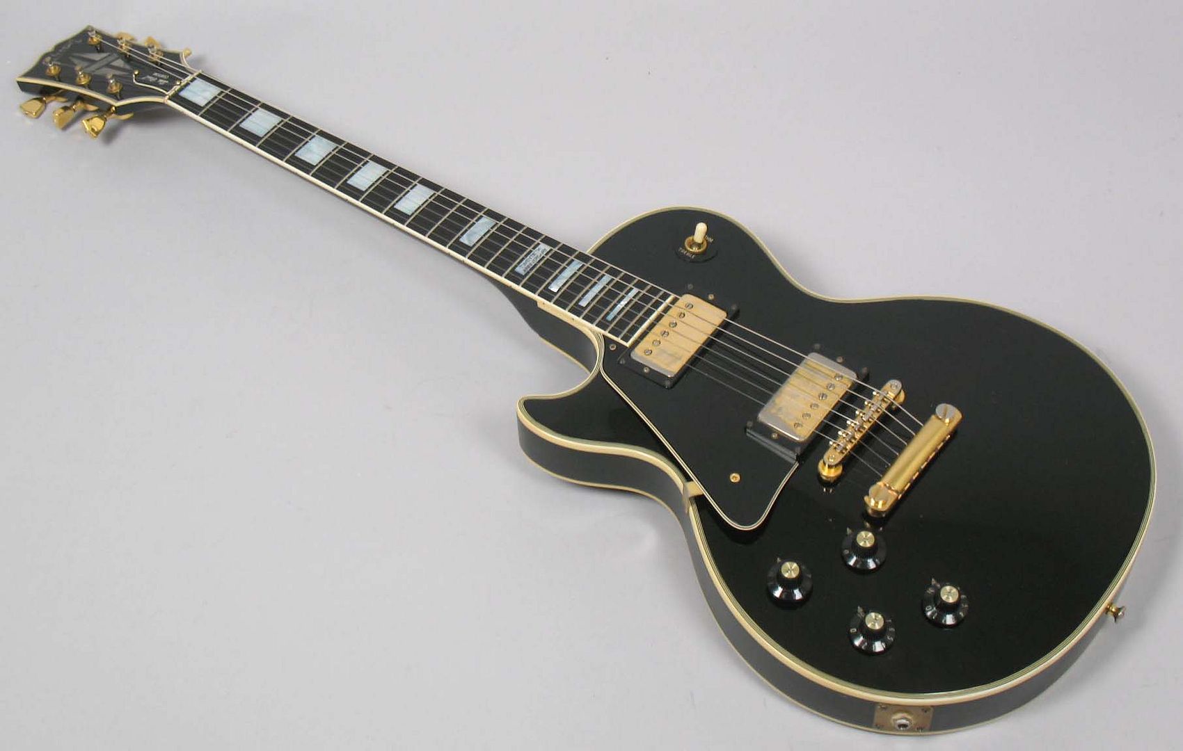  photo 1974GibsonLesPaulCustom20thAnniversaryEbonyLEFTY064.jpg