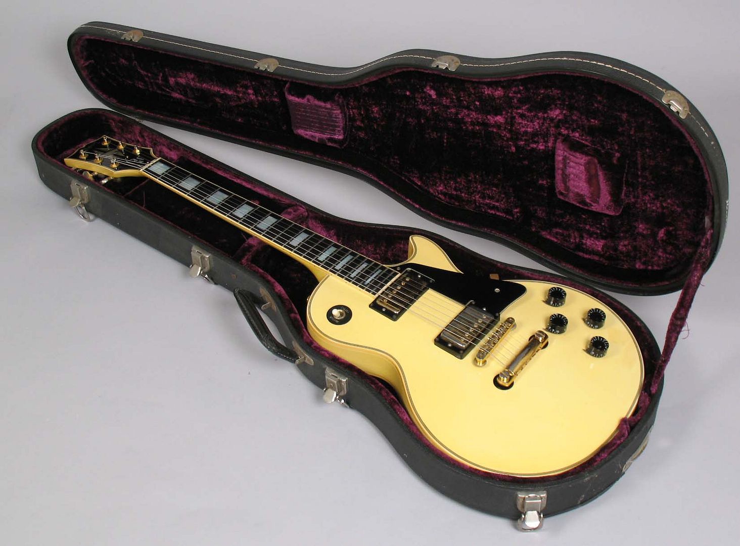  photo 1974GibsonLesPaulCustomAlpineWhiteFactGrover031.jpg