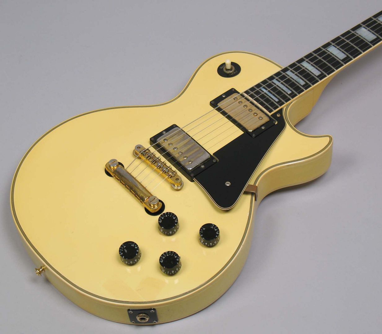  photo 1974GibsonLesPaulCustomAlpineWhiteFactGrover069.jpg