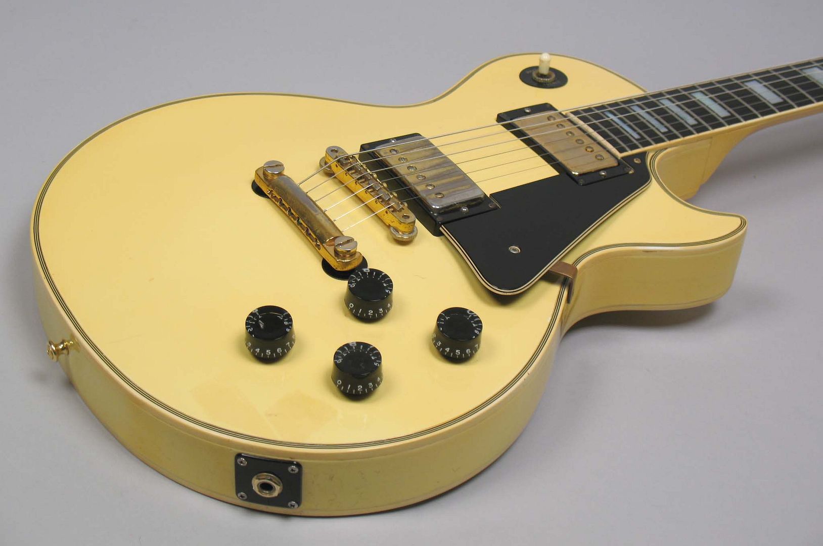  photo 1974GibsonLesPaulCustomAlpineWhiteFactGrover071.jpg