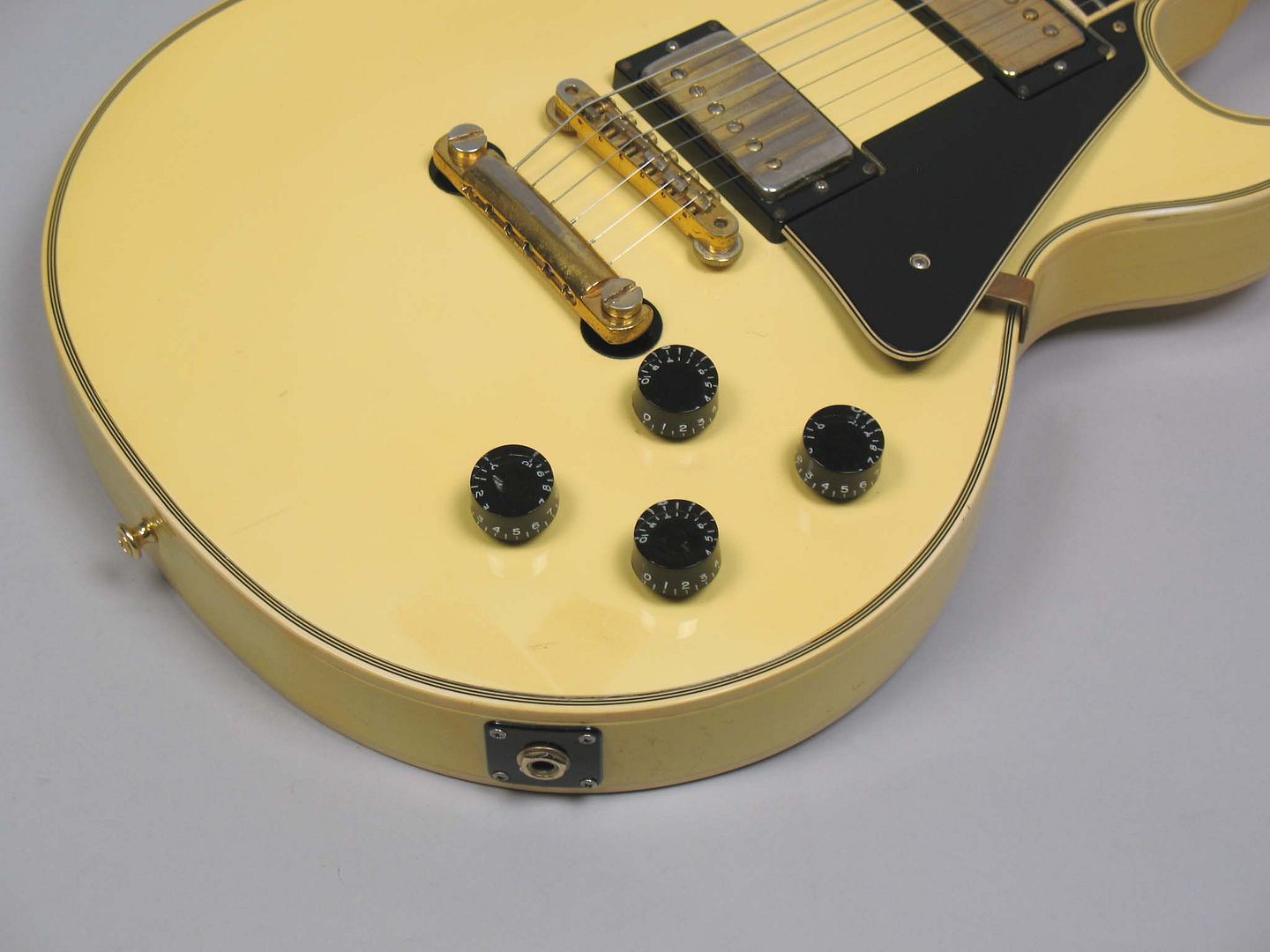  photo 1974GibsonLesPaulCustomAlpineWhiteFactGrover073.jpg