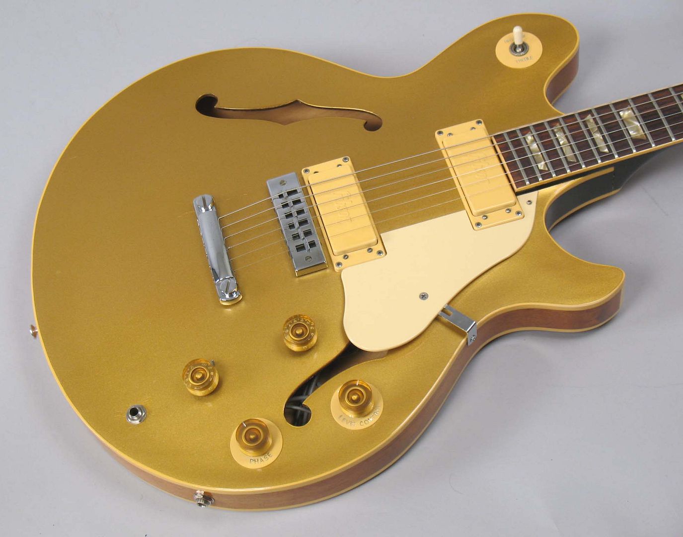  photo 1975GibsonLesPaulSignatureOHSCGoldtop017.jpg