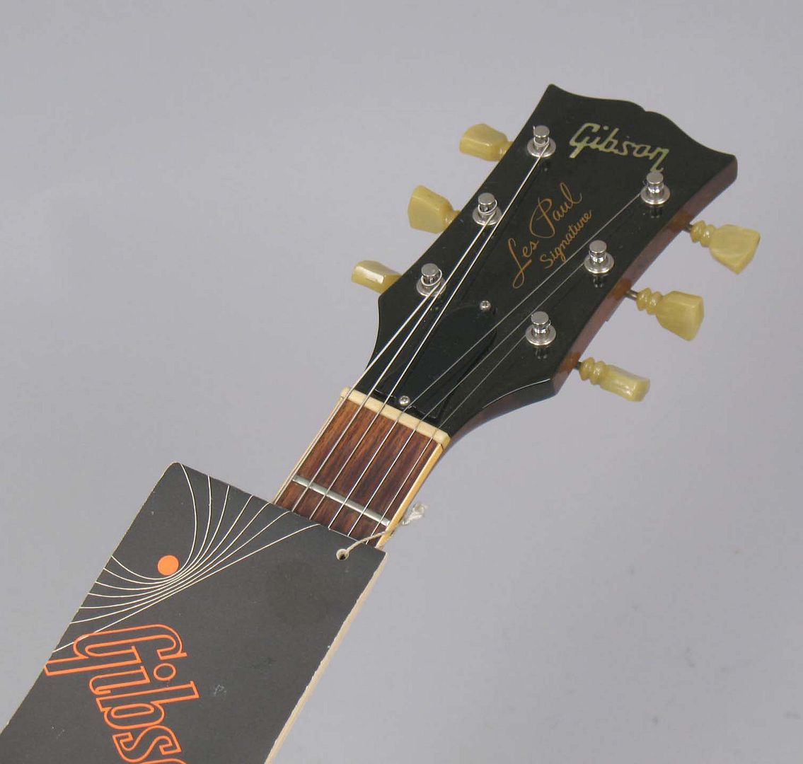  photo 1975GibsonLesPaulSignatureOHSCGoldtop035.jpg