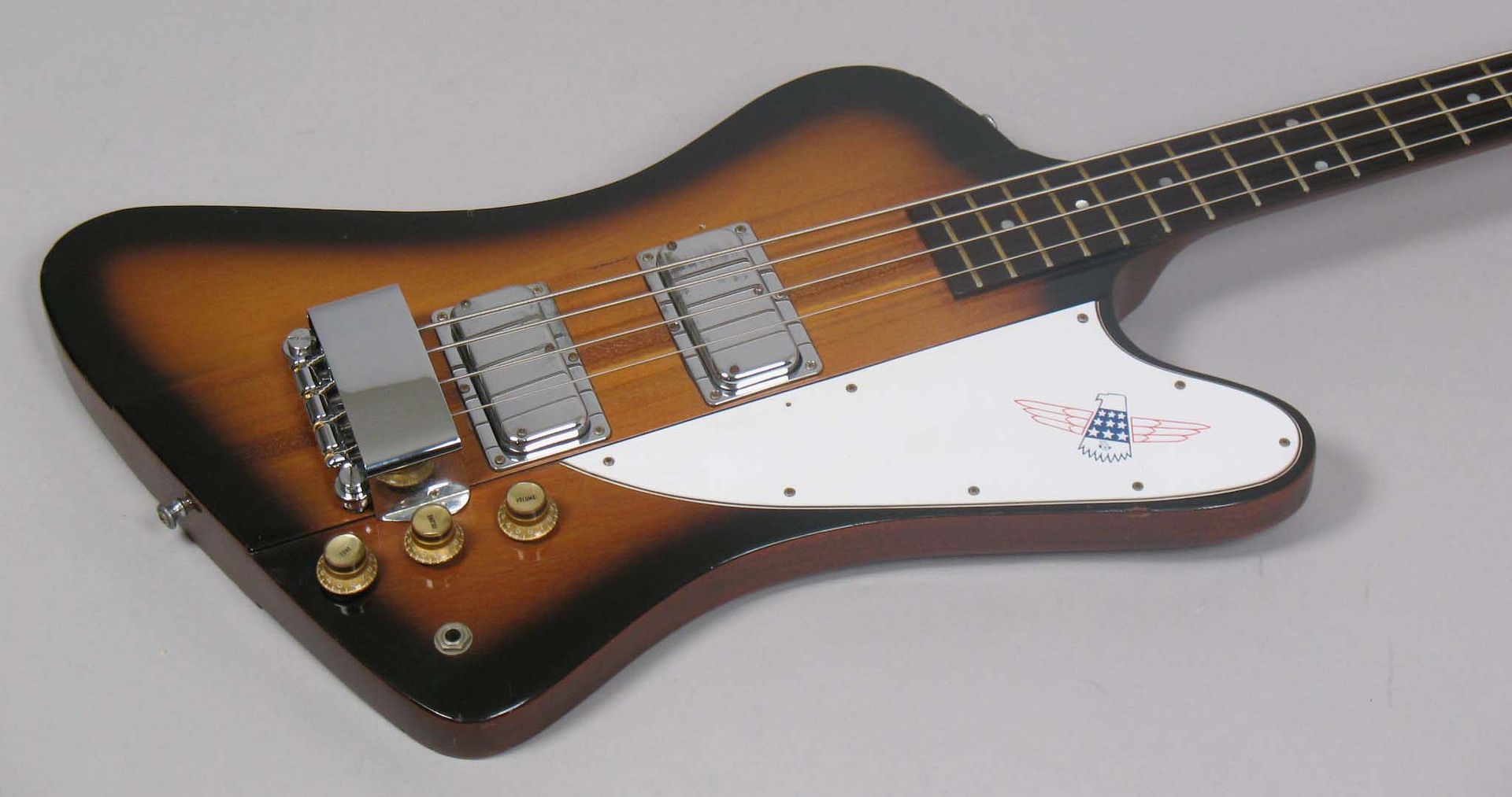  photo 1976GibsonThunderbirdBicentennial013Sunburst027.jpg