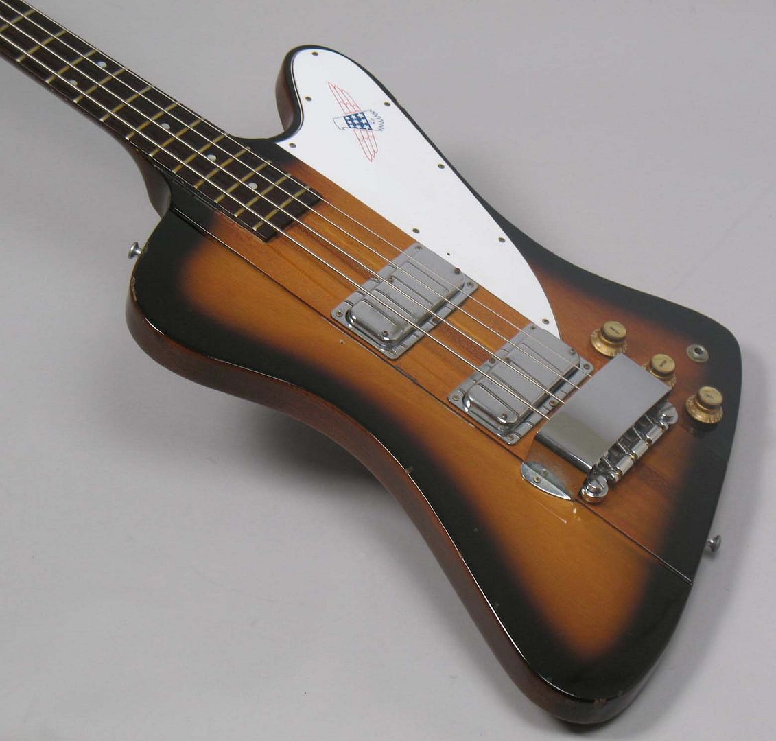  photo 1976GibsonThunderbirdBicentennial013Sunburst044.jpg