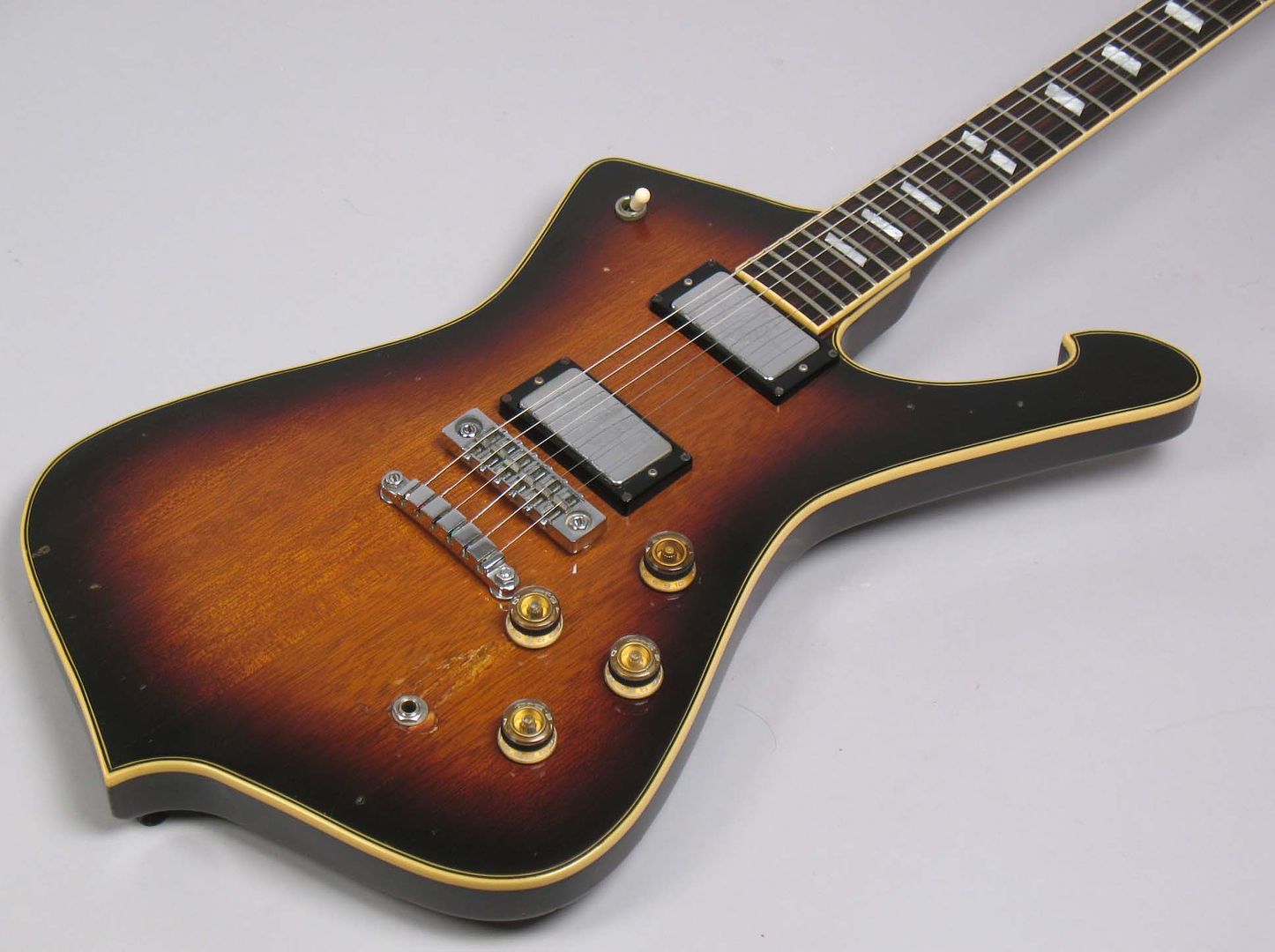  photo 1977IbanezIC200IcemanSunburst016.jpg