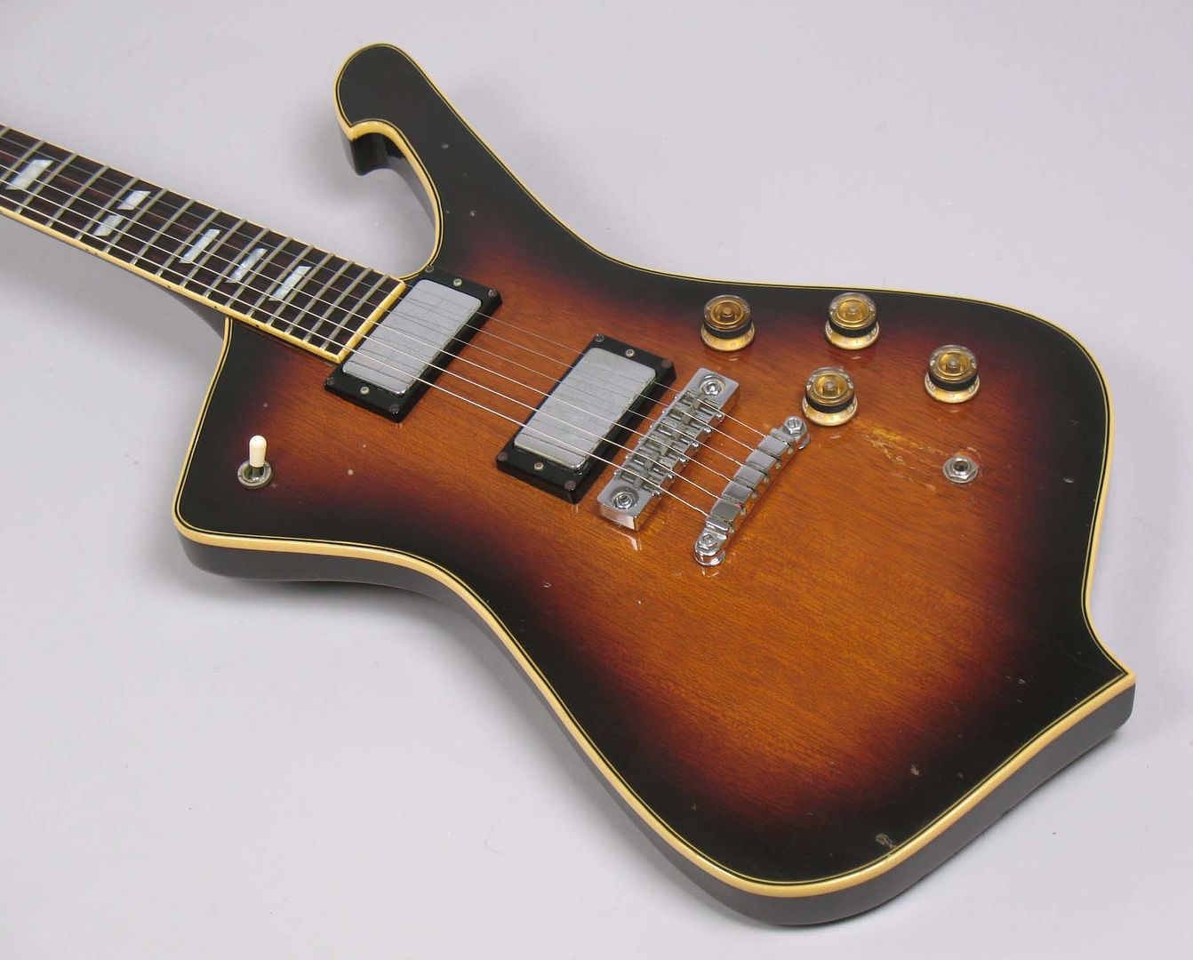  photo 1977IbanezIC200IcemanSunburst017.jpg