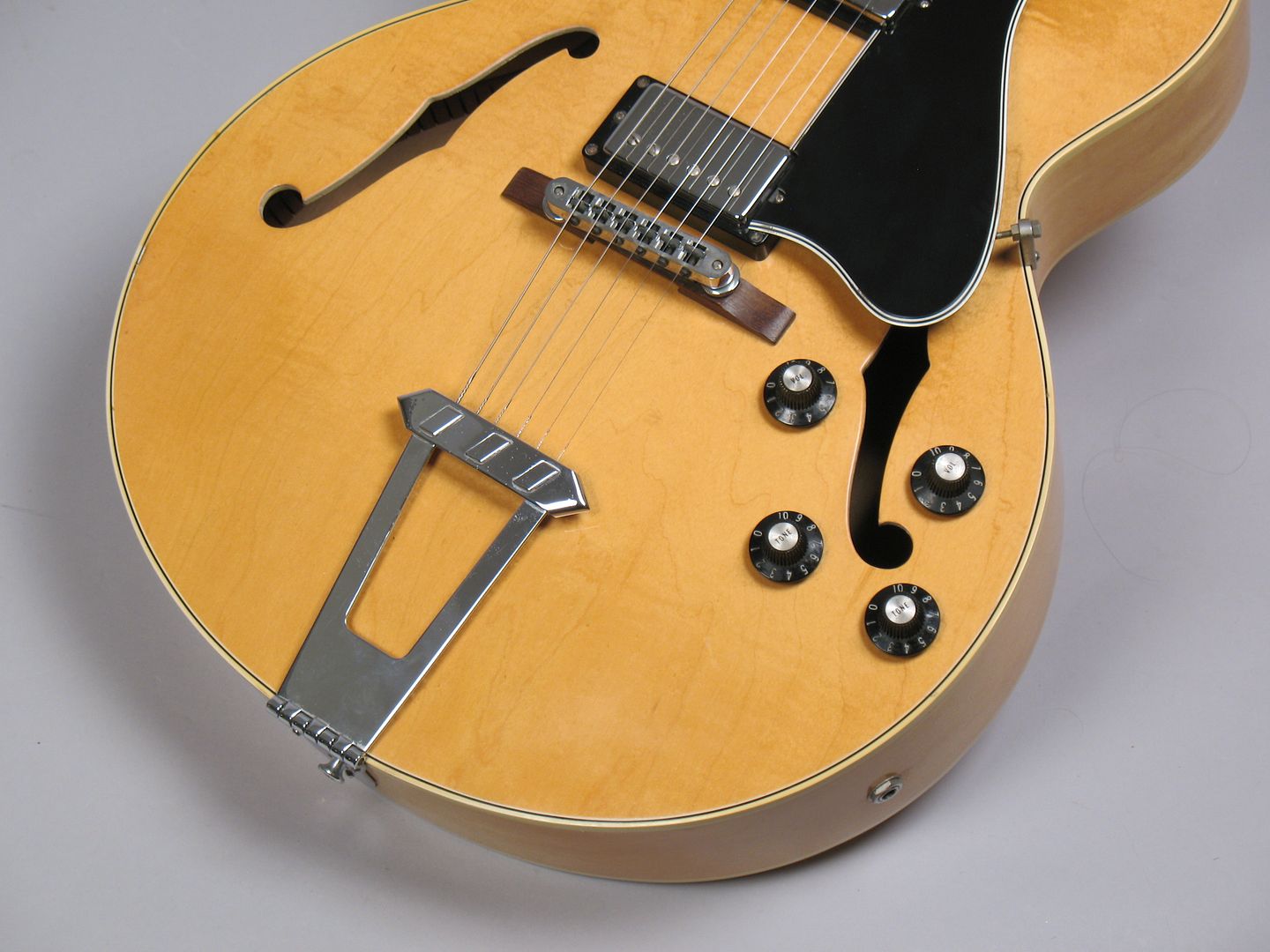  photo 1979GibsonES-175DNNatural035.jpg