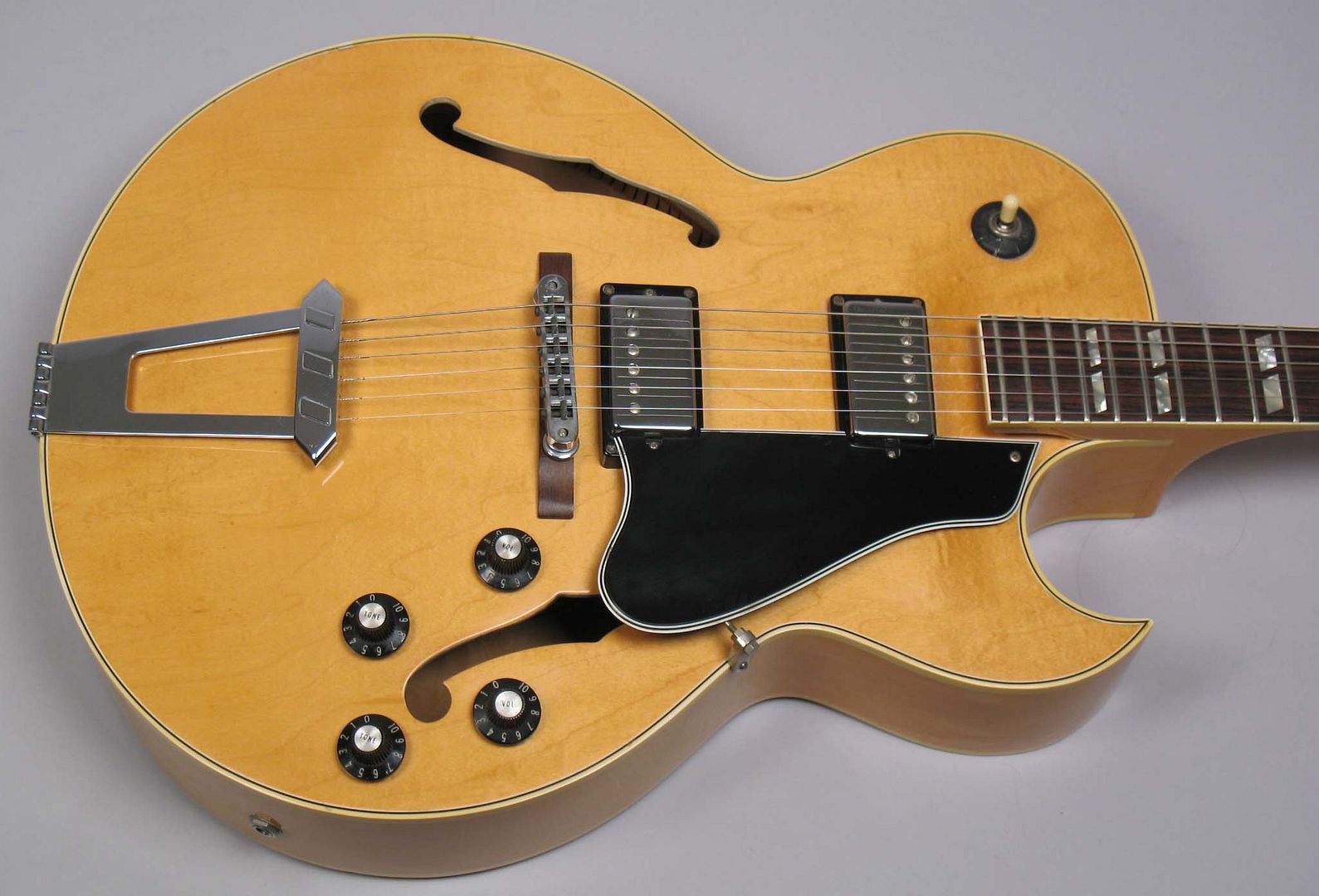  photo 1979GibsonES-175DNNatural041.jpg